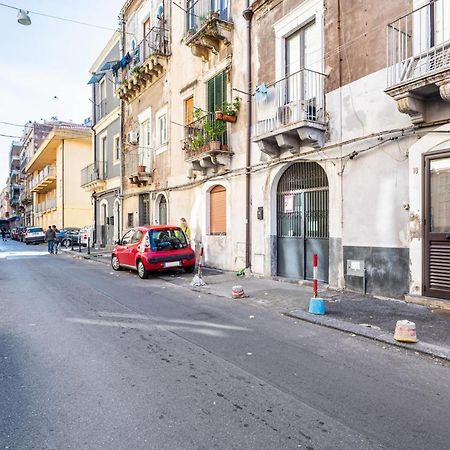 Catania Lovely Apartment Near The Center Exterior photo