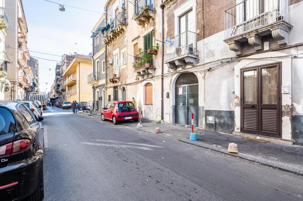 Catania Lovely Apartment Near The Center Exterior photo